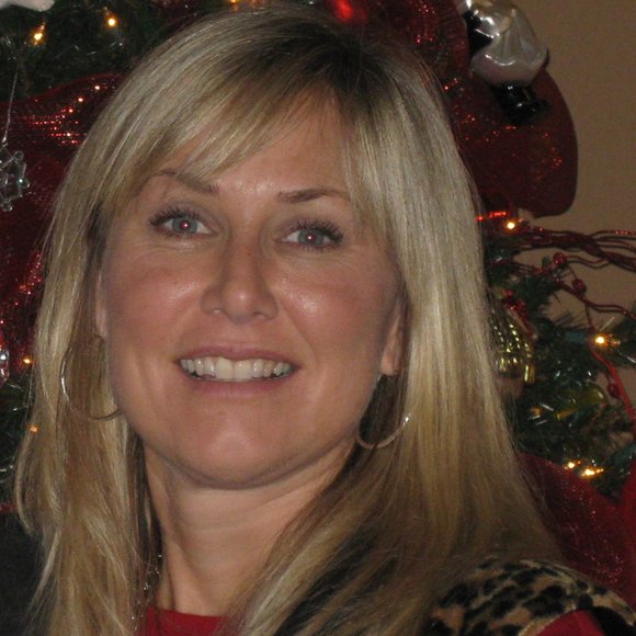 Meet your Posher, Christy - Picture 1 of 1